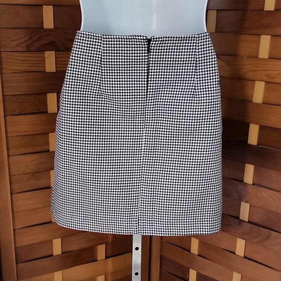 Black and white Houndstooth pattern mini skirt - Picture 4 of 8